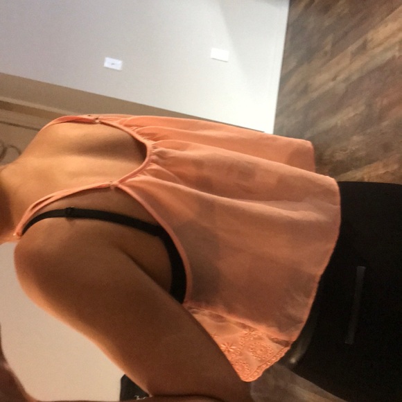 Mesh Crop - Picture 3 of 3